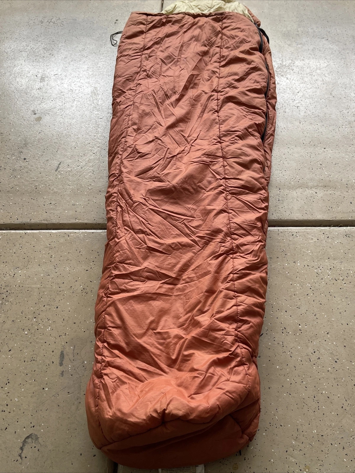 VINTAGE REI 80X29 Orange SLEEPING BAG Made In USA