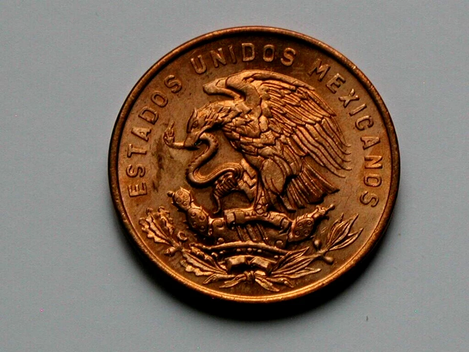 Moneda de 20 centavos México 1965 con variedad indocumentada "punto elevado por encima de la fecha" Foto 2 de 2