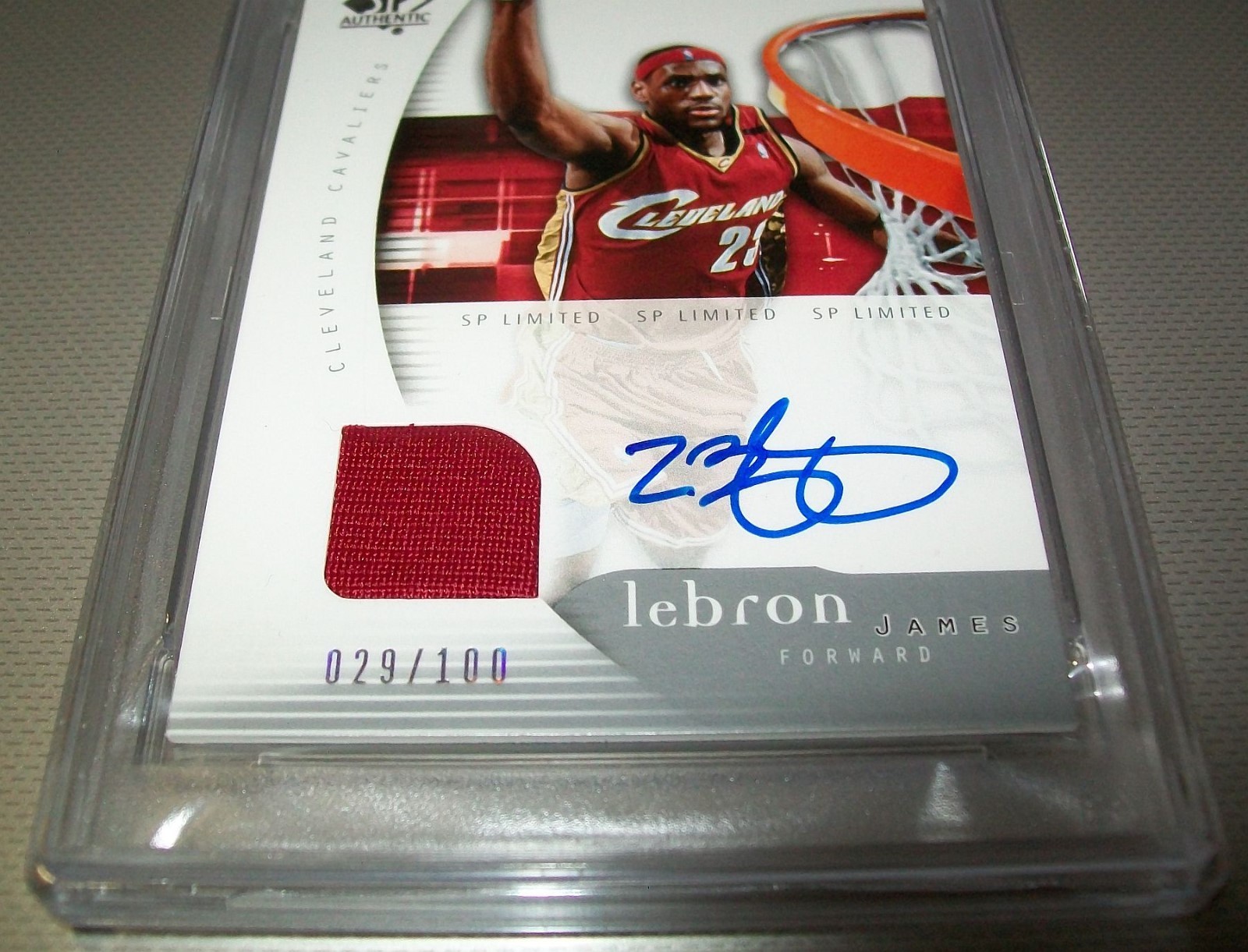 2005 UD SP Authentic LeBron James Jersey Auto 29/100 PSA 10 'LIMITED WARM UPS'  view 3