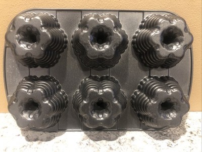 Nordic Ware Bundt Festival Muffin Pan 6 Cups Black Non Stick Cast Aluminum USA