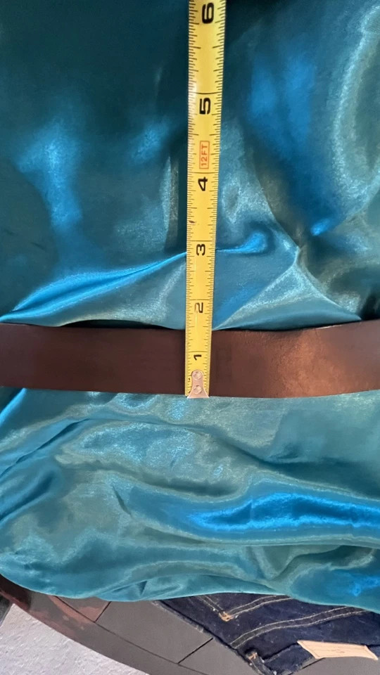 Cinturón de Cuero Italiano Levi’s Talla 44/110 Marrón Plata Logo Hebilla Cuadrada Hecho en EE. UU. Foto 3 de 4