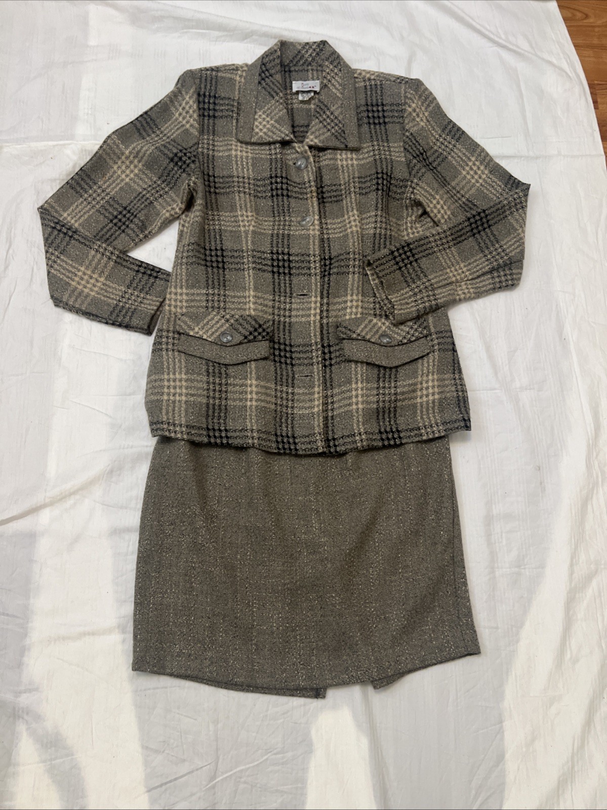 Vintage In Cinq Women’s Skirt Suit Size 8  Plaid Tweed Jacket Pencil Skirt Set