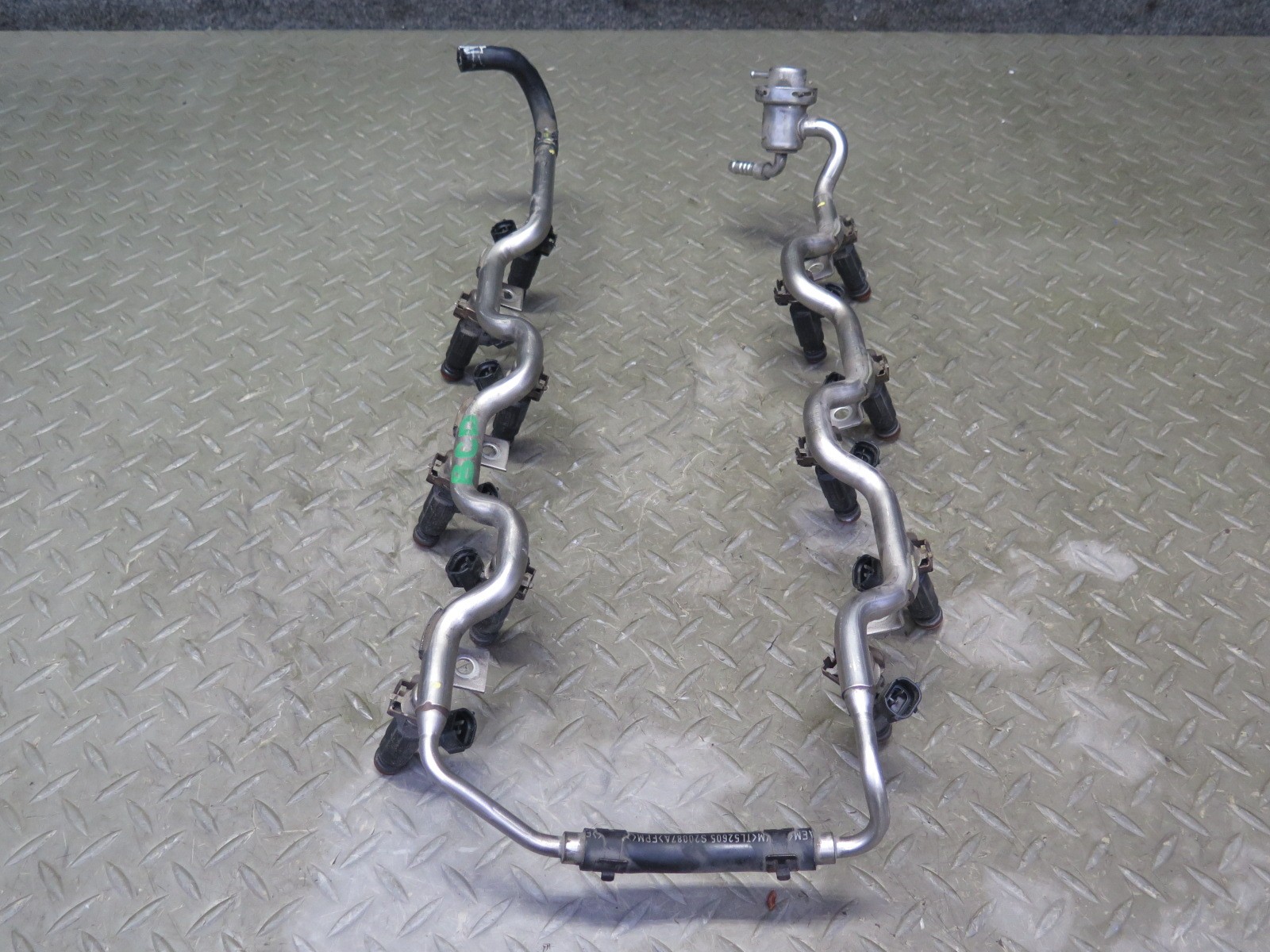 2006-2012 BENTLEY FLYING SPUR 6.0L ENGINE FUEL RAIL W/ INJECTORS SET