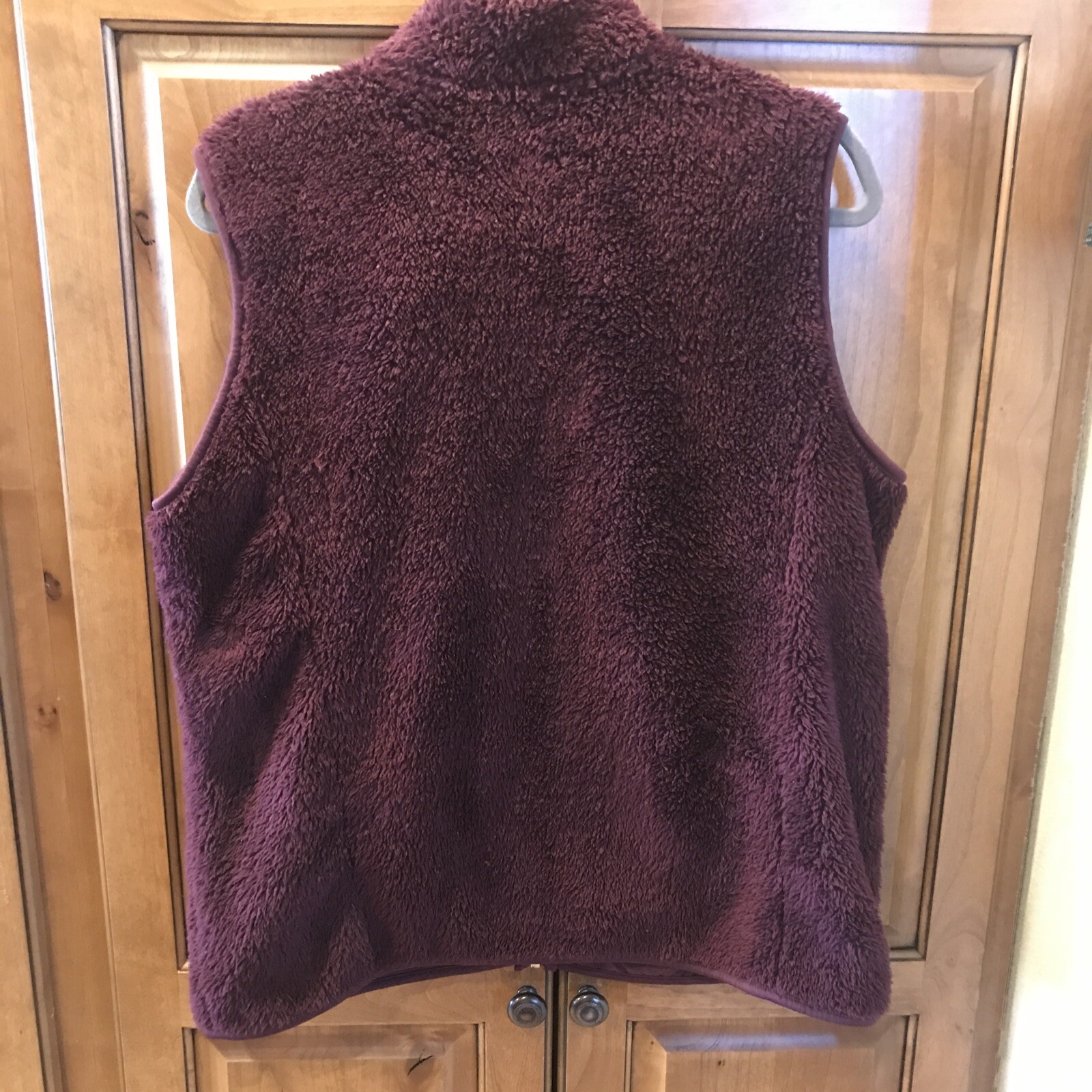 Active Fluffy faux fur Vest Size 