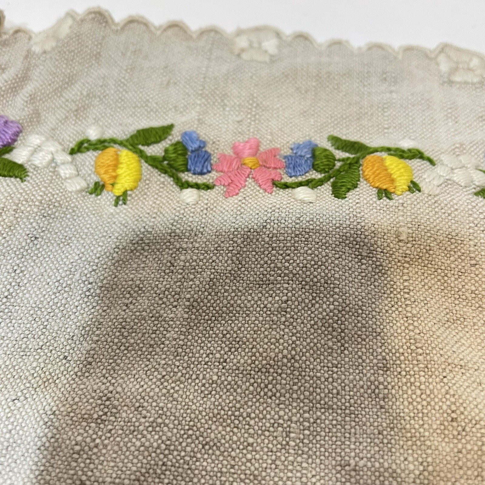 Rare Vintage Hand Embroidered Linen Handkerchief Scal… Gem