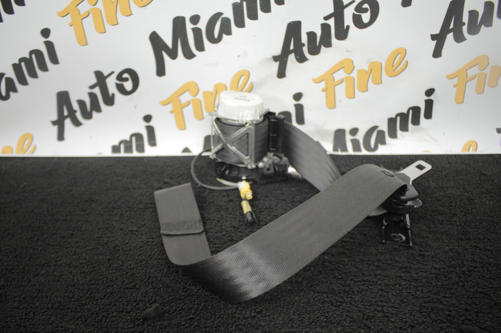 2014 Maserati Granturismo Front Sport Passenger Right Seat Belt Pretensioner OEM
