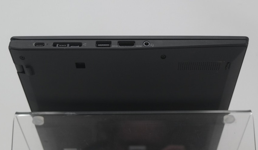 Lenovo ThinkPad X1, 14-Inch Laptop, with i7-8565U, Windows 11 Pro