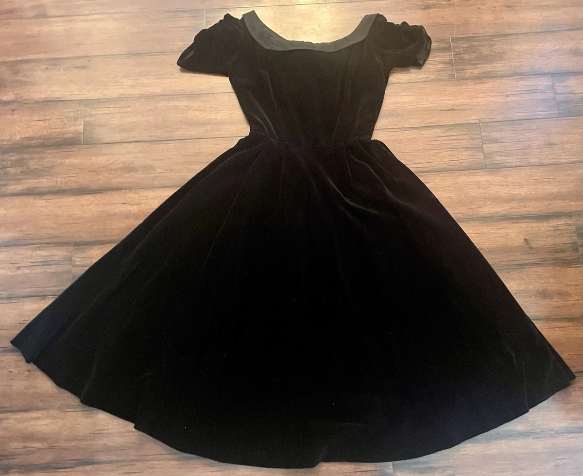 long black dress sleeves Elegant Yasmin Gown in Black