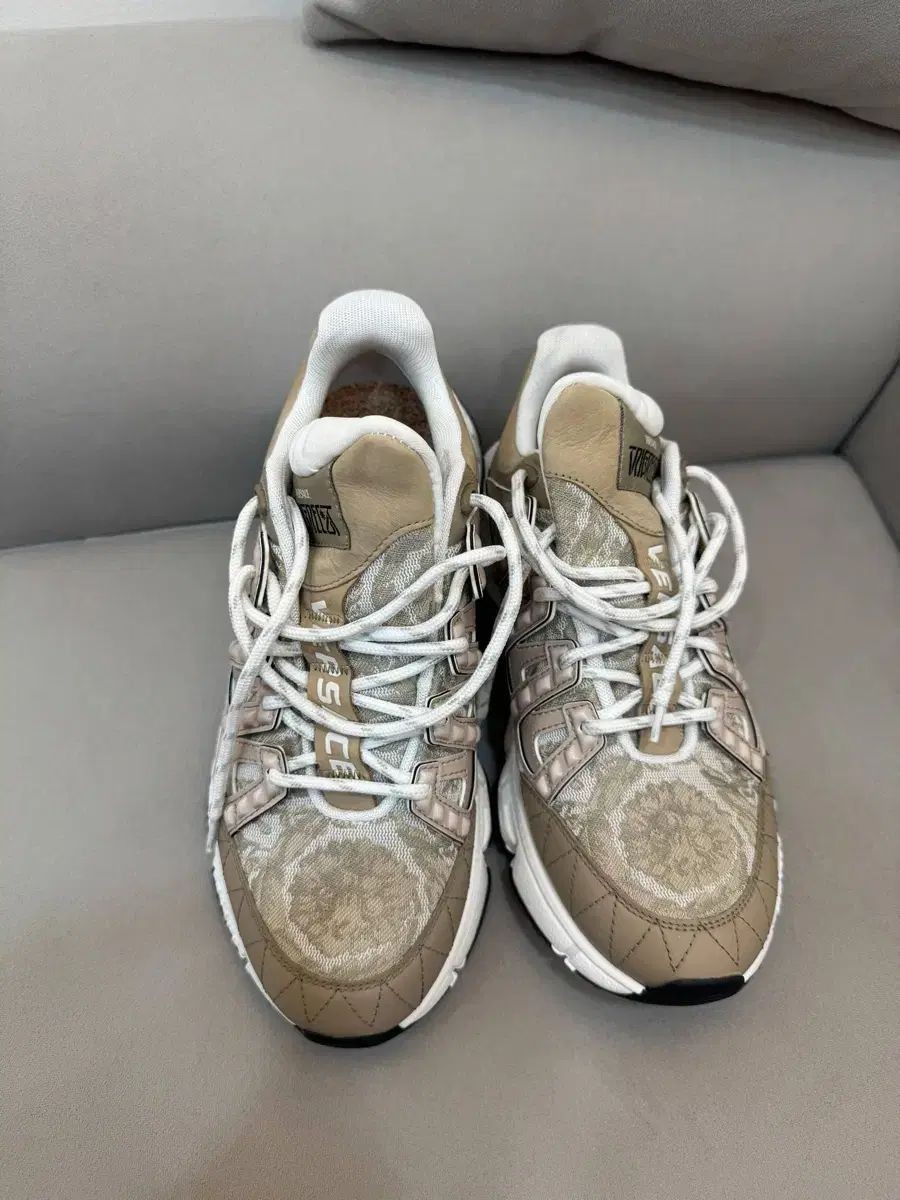 Versace Trigreca Jacquard Shoes Sneakers Size 40 Luxury Designer Limited Edition thumbnail 2