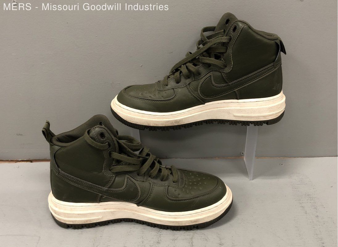 - Us Size 9.5