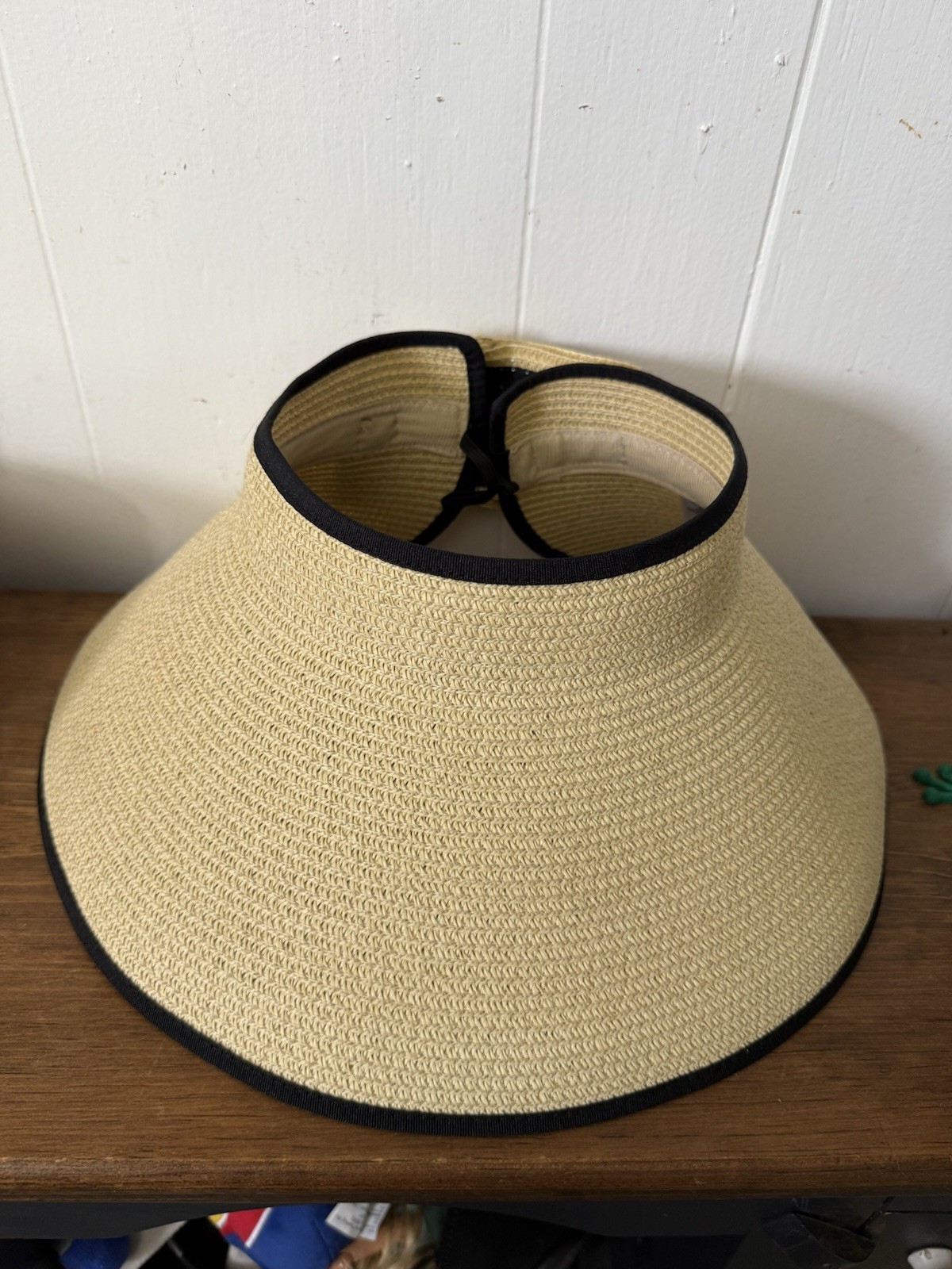 Woman’s Straw Sun Visor Hat Packable - image 1
