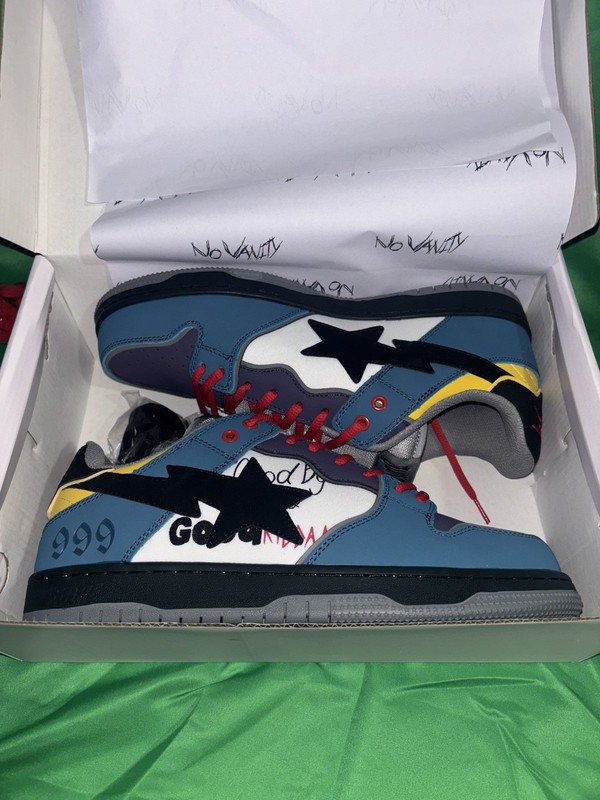 Featured LA “Goodbye and Good Riddance” Size 11 Shoes