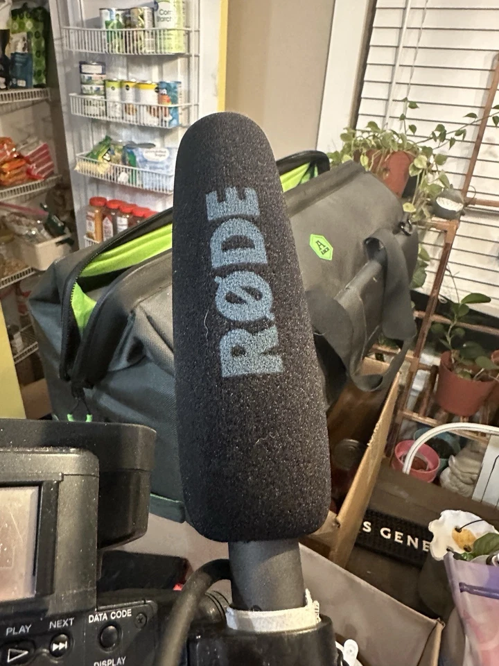 Sony HDR-AX2000 AVCHD High-Resolution Camcorder Video Camera - Image 3 of 4