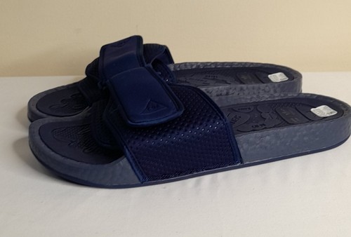 human race flip flops