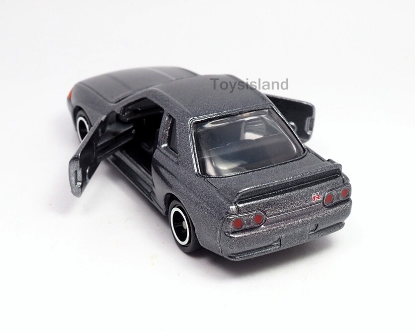 TOMICA NISSAN SKYLINE GT-R R32 ( BNR32 ) 1/59 TOMY NEW 20 Carbon