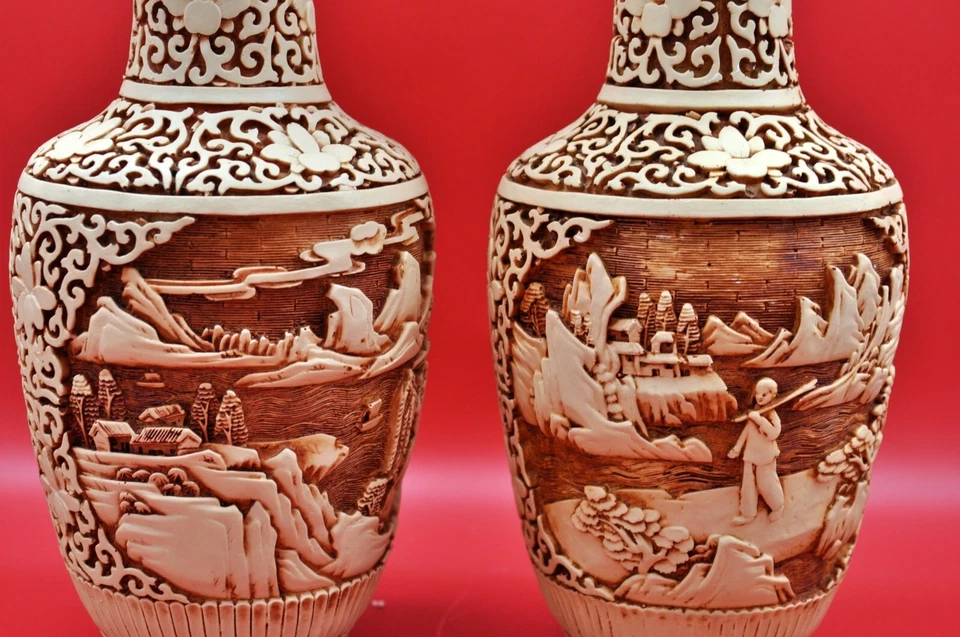 "2 jarrones chinos vintage color crema tallado a mano estilo resina/latón paisaje 10"" de alto" Foto 4 de 4