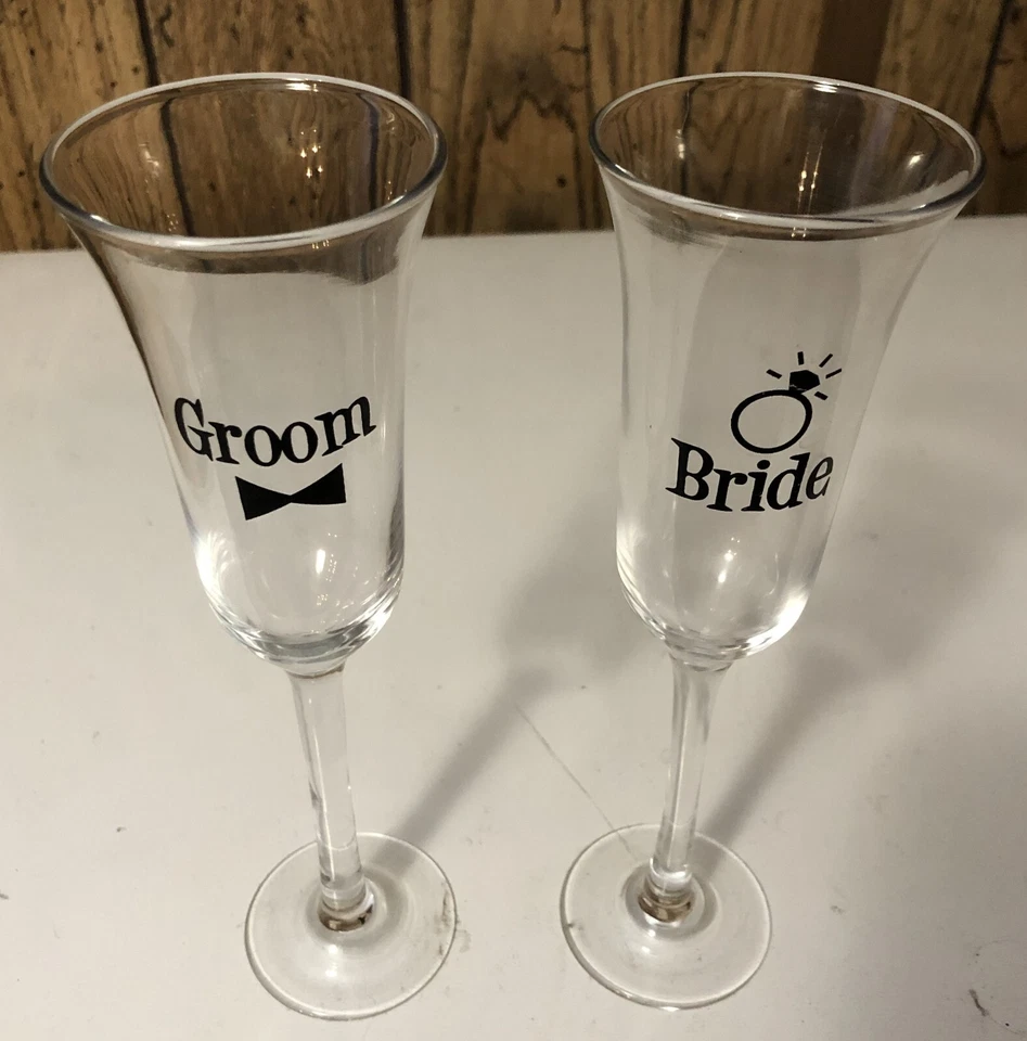 Vasos transparentes de vidrio tostado Wilton clásicos vintage para novia y novio negros para escritura Foto 4 de 4