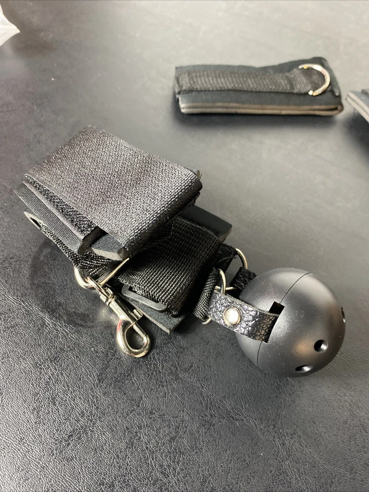 扣结球扣和束缚袖口 — 第 4/4 张图片