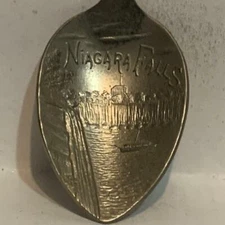 Niagara Falls Ontario Trillium Flower Canada Collectable Souvenir Spoon BI