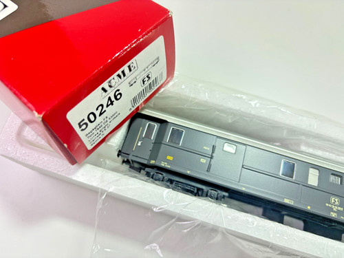 ACME 50246 Bagagliaio a carrelli FS tipo 1946 (Dz 93000), livrea grigio ep IV | Condition: Usato