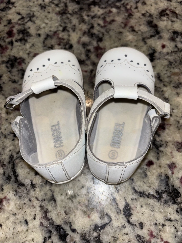 Angel by L’Amour White Mary Janes Shoes Baby Toddler 5 Girl’s - Image 2 of 3