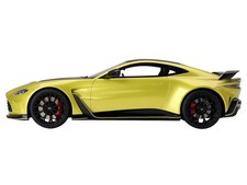 1/18 2022 Aston Martin V12 Vantage RHD (Right Hand Drive) Cosmopolitan Yellow