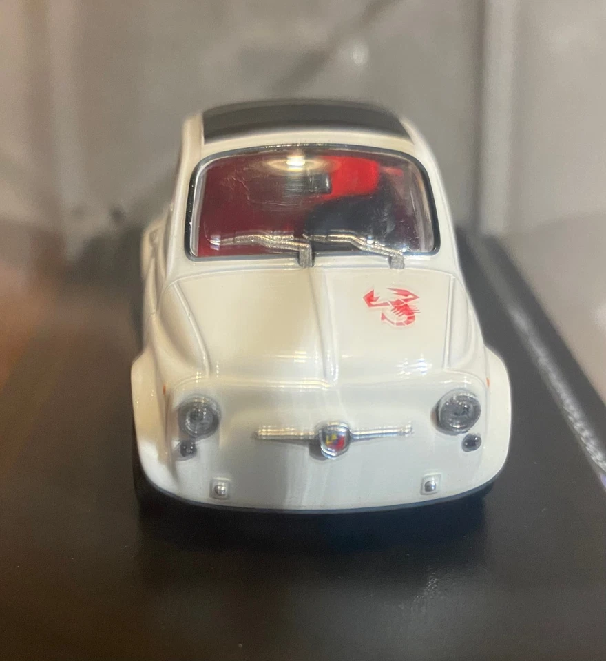 HACHETTE 1/43 - Ref: PROMO - FIAT ABARTH 695 SS ASSETTO CORSA - Immagine 3 di 4