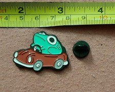 CUTE Funny Frog Froggo Driving Red Car Enamel Bag Jacket Lapel Pin