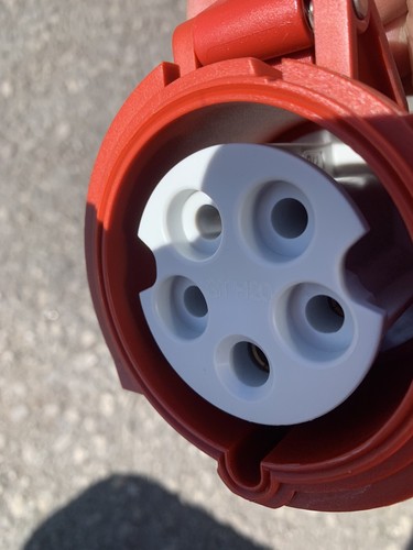 MENNEKES 32A Female Socket - Picture 3 of 3