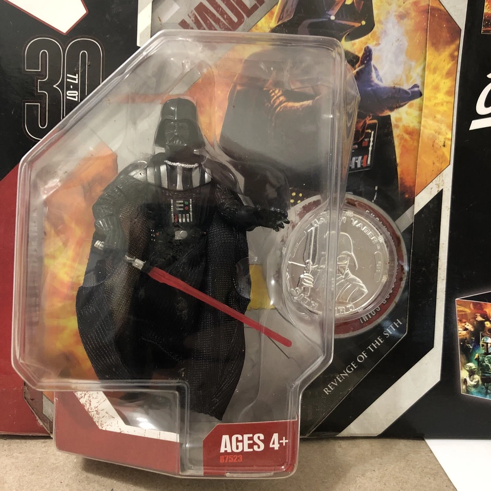 Hasbro Star Wars 2006 ~ Álbum de monedas del 30 aniversario ~ con Darth Vader #1 y moneda excluida Foto 2 de 4