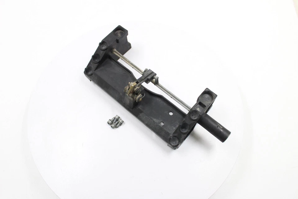 00 BMW R1100R OEM CONJUNTO DE BLOQUEO DE PESTILLO DE ASIENTO DE PASAJERO TRASERO Foto 2 de 4