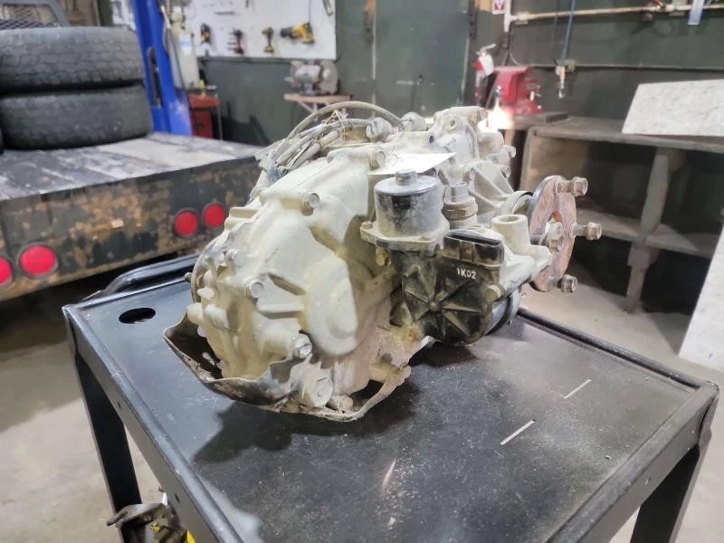 1997-2004 Toyota Tacoma Transfer Case 6 Cylinder AT - Imagem 2 de 4