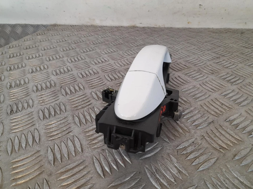 Ford Fiesta 2010-2013 Right Drivers Rear Exterior Door Handle - Image 3 of 4