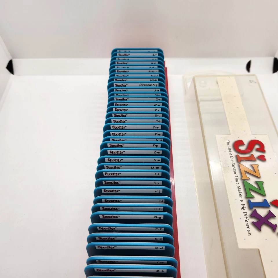 Máquina de rodillos de cepillo Sizzix Funky juego de 35 piezas de troqueles alfabetos y estuche  Foto 3 de 4