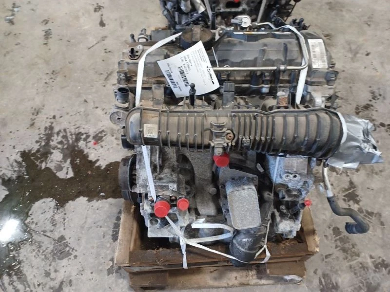 Motor 2.0L L4 DOHC 16V 11002455321 compatível com 18-19 BMW X1 2921727 - Imagem 3 de 4