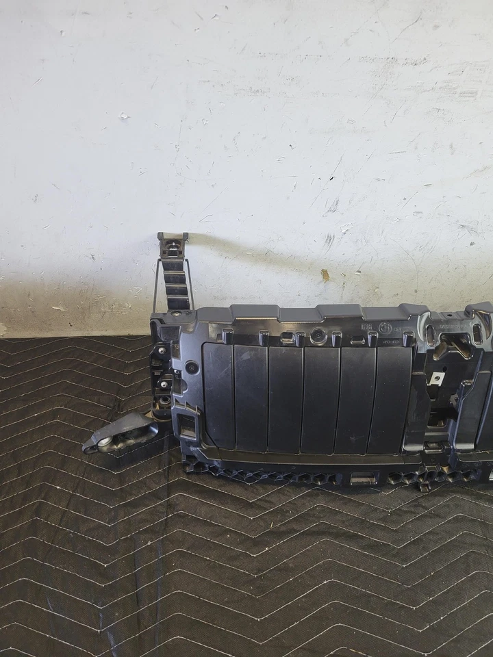 Radiador delantero BMW usado OEM parrilla superior obturador de aire 2023-2024 430Xi Gran Coupé Foto 2 de 4