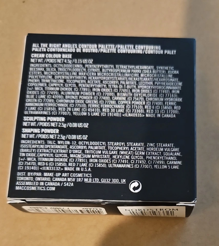 Mac Contour All The Right Angles Palette Contouring Medium  - Image 2 of 4