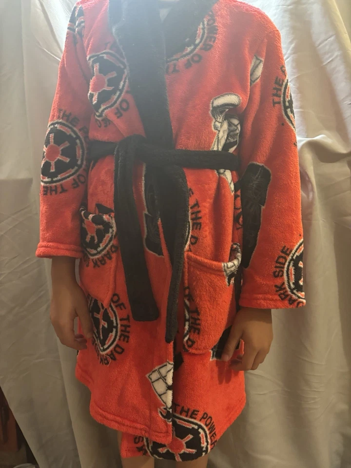 Bata de baño Star Wars roja de felpa Darth Vader lado oscuro para niños S (6-7) Foto 2 de 4