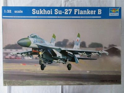 Trumpeter 1:32 Sukhoi Su-27 Flanker B