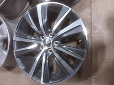 Wheel 18x7 10 Spoke Fits 21-24 Venza 2054615 Wheel 18x7 10 Spoke Fits 21-24 Venza 2054615