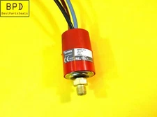 SPDT Single Pole Double Throw Pressure Switch 500 PSI 1/8 NPT Male 25PS02-0074