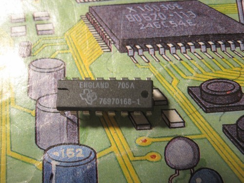 Circuit Intégré TTL 74LS173 Texas Instruments - Boîtier DIP16, Neuf, Fabriqué Au Royaume-Uni !