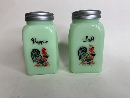 Jadeite Green Arch Rooster Salt And Pepper Shaker Set Mint
