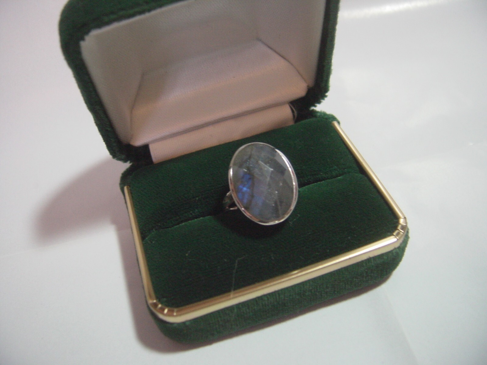 VINTAGE LARGE SOLID SILVER RING-SUPERB RAINBOW LA… - image 3