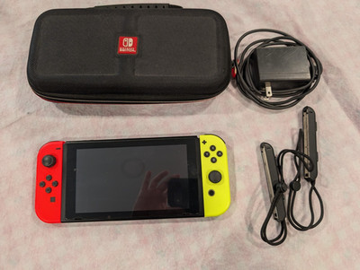 Nintendo Switch HAC-001 (First Gen) Console w/ Joycons, Charger, read desc