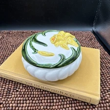VTG Ceramic Yellow And Green Daffodil Trinket Dish