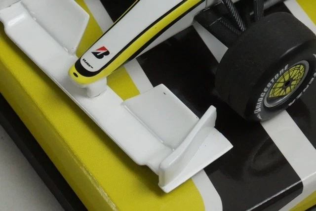 1:43 MINICHAMPS 403090092 Brown GP Show Car 2009 #22 model car - Image 4 of 4