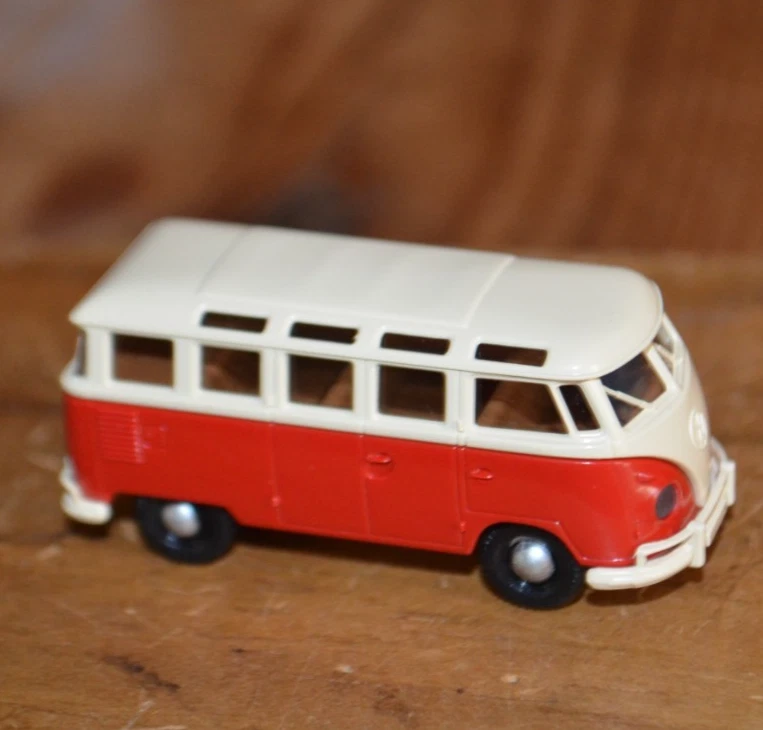 Autobús vintage Brekina Volkswagen VW de 23 ventanas escala HO 1:87 Foto 3 de 4
