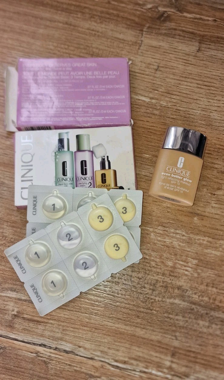 Clinique Even Better Glow WN 12 Meringue + 2 Skin Care | Set Viso