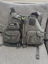 NRS Chinook PFD (Gray, Size S/M) – Lightly Used! 🎣🔥